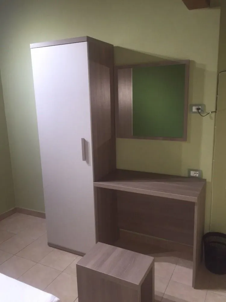 Mrhostel Milano Italy