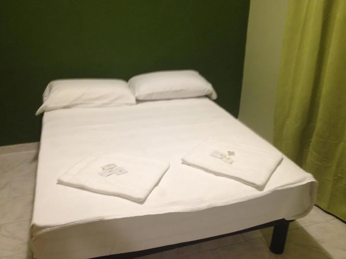 Mrhostel Milano 0*, Milan Italy